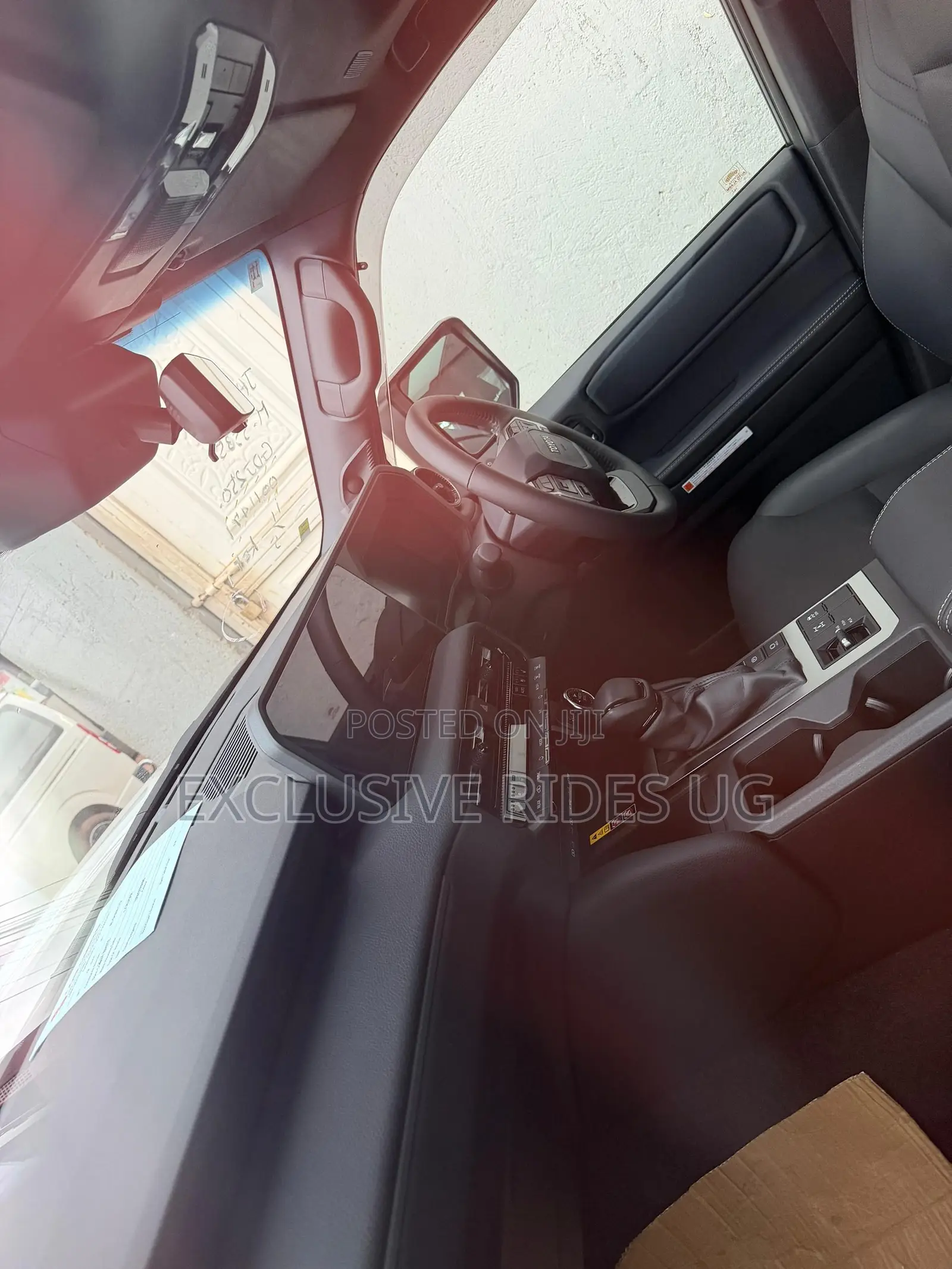 Toyota Land Cruiser Prado 2025 White