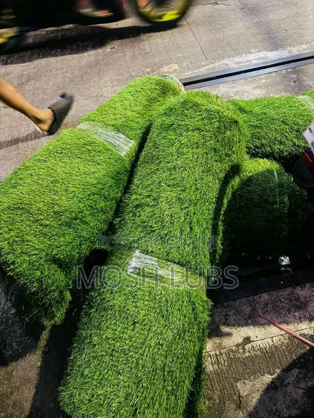 Balcony and Lawns Artificial Grass Carpets