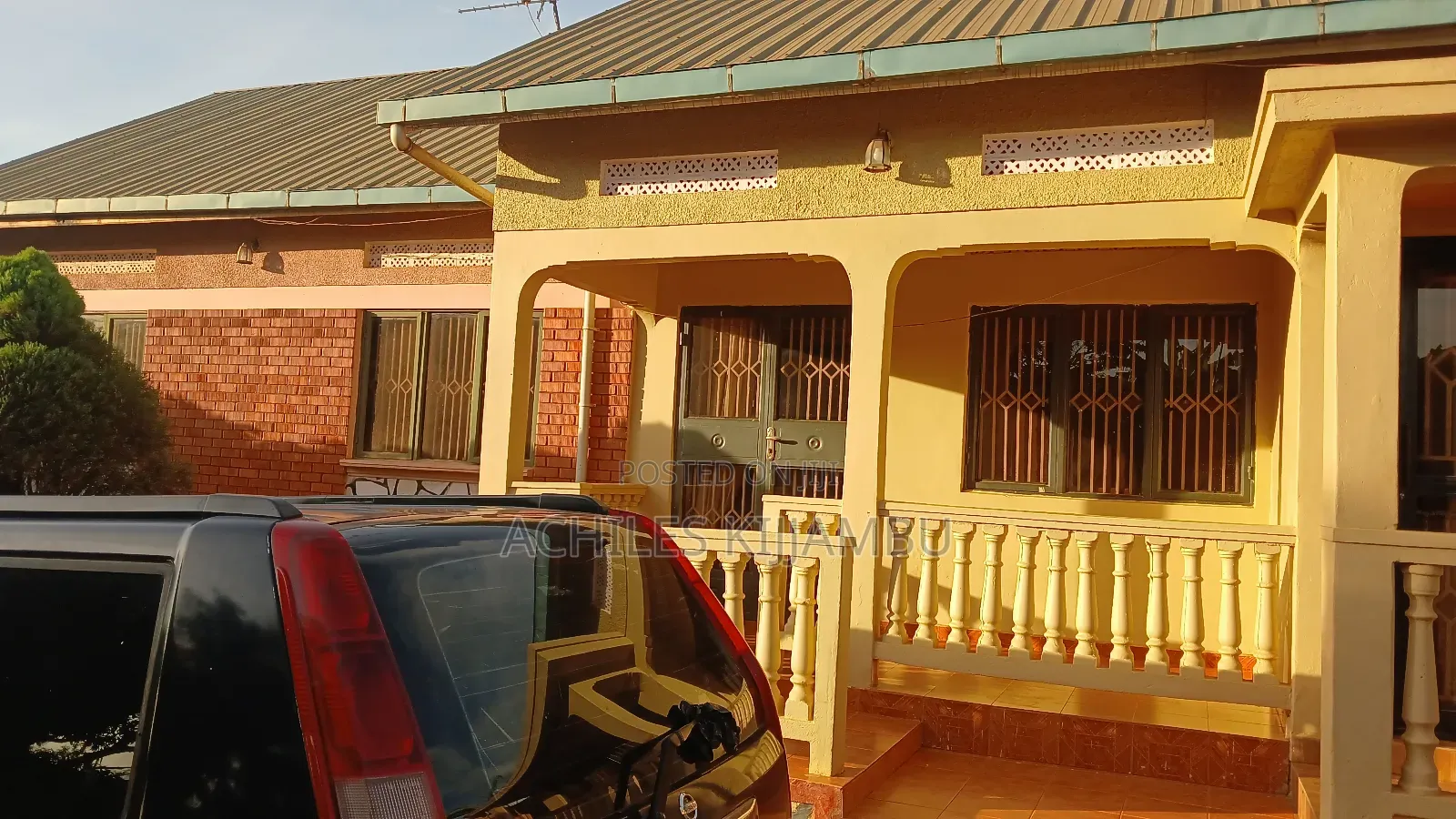 7bdrm Bungalow in Rev Father'S Estate, Mukono TC for sale
