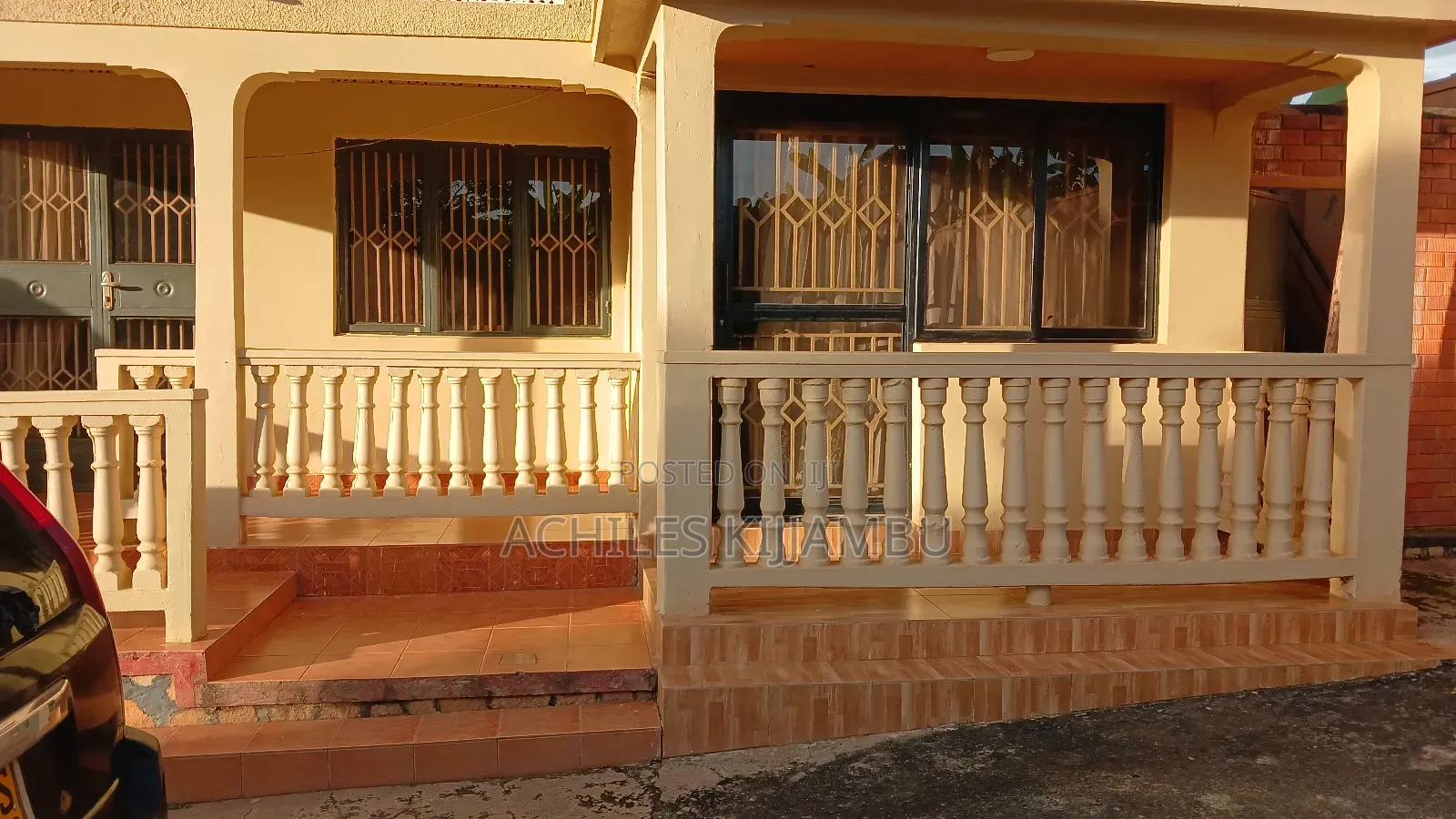 7bdrm Bungalow in Rev Father'S Estate, Mukono TC for sale