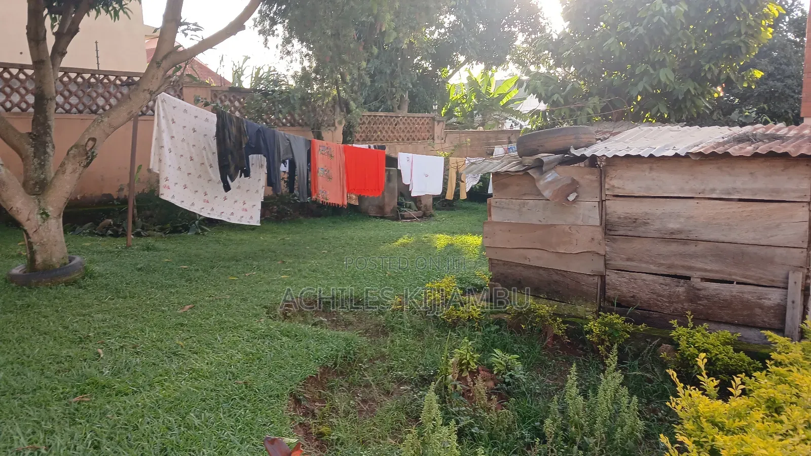 7bdrm Bungalow in Rev Father'S Estate, Mukono TC for sale