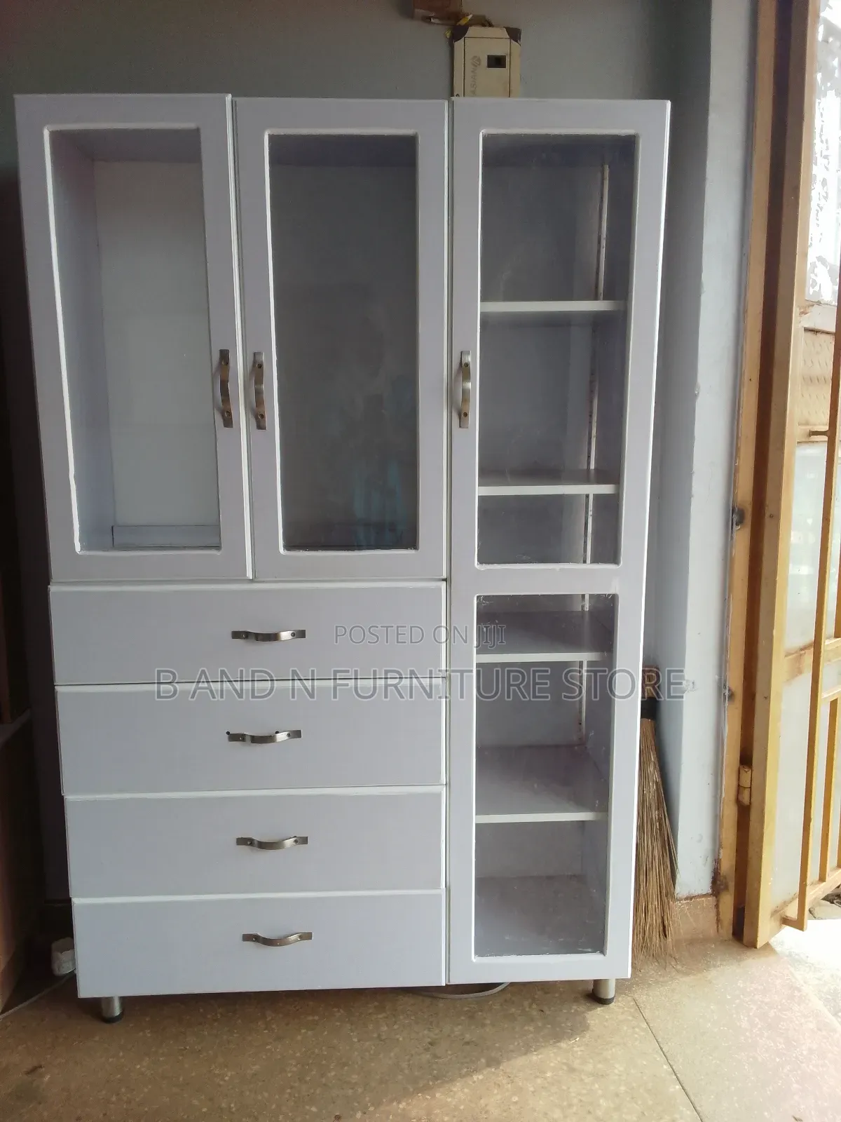 Simple Wardrobe 4 by 6 FTS 40cms