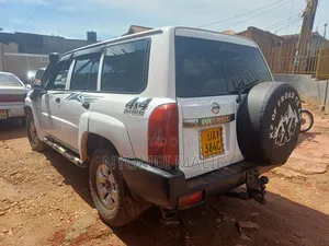 Nissan Patrol 2009 White