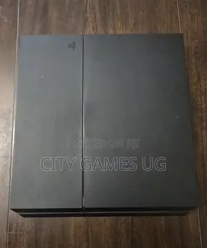 Sony Playstation 4 Console With Controller Games and Wires Tested