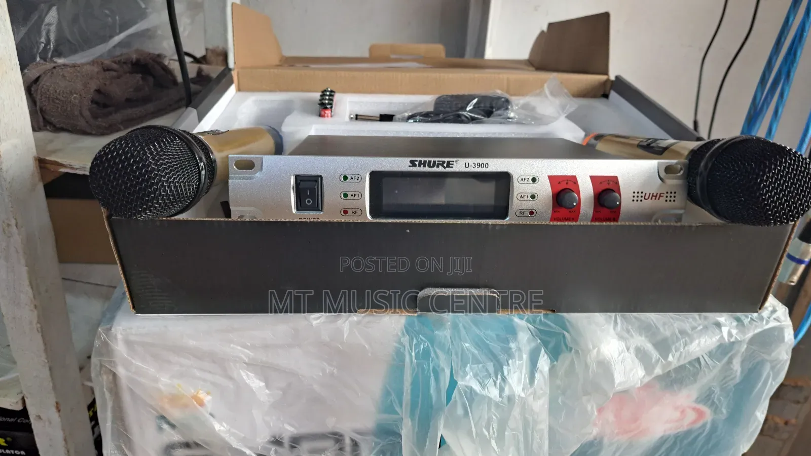 Shure Professional Wireless Microphone
