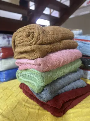 Tufted Fleece Blanket - 5by6 and 6by6