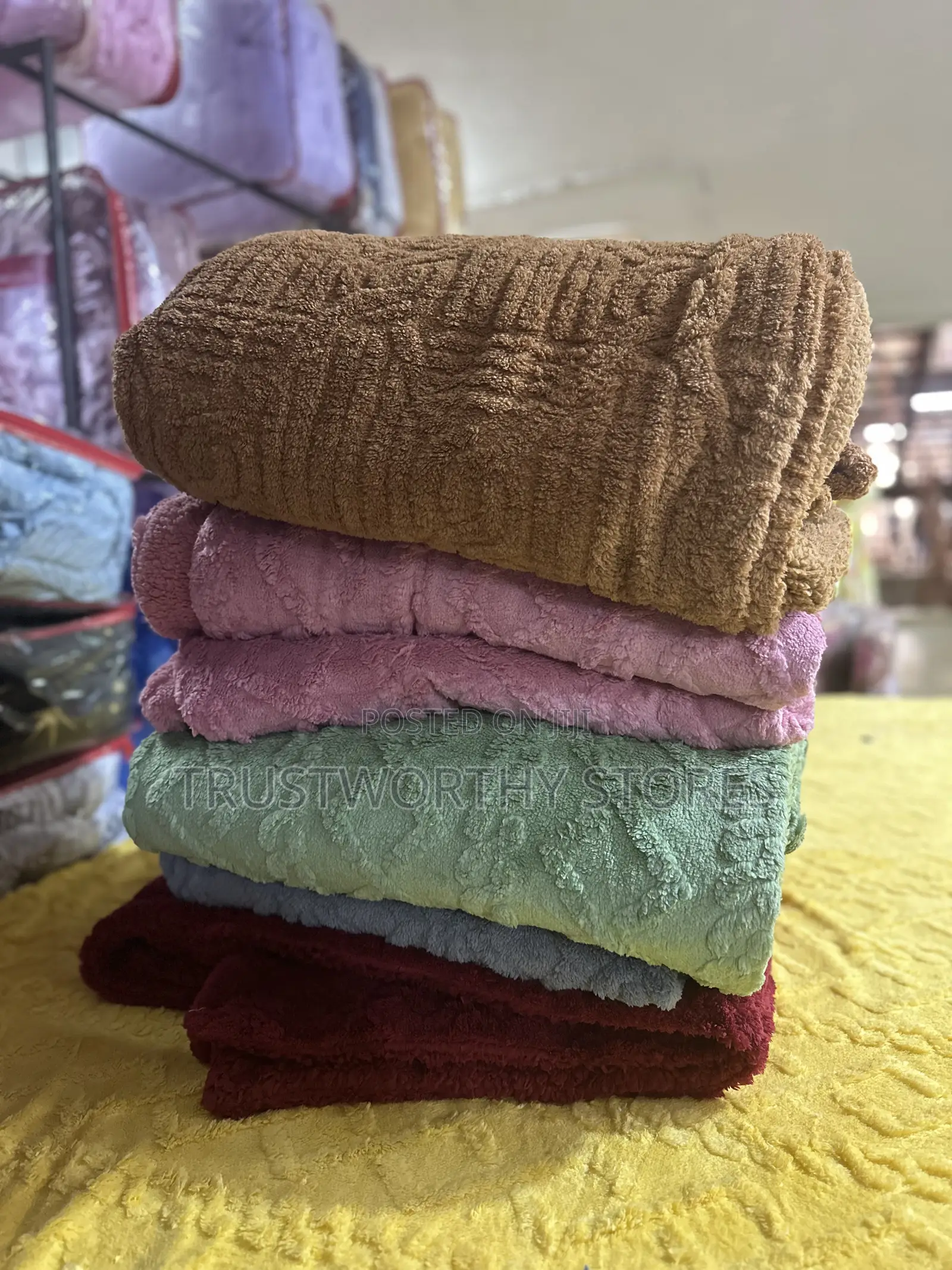 Tufted Fleece Blanket - 5by6 and 6by6
