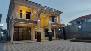 Furnished 6bdrm Mansion in Kira for sale