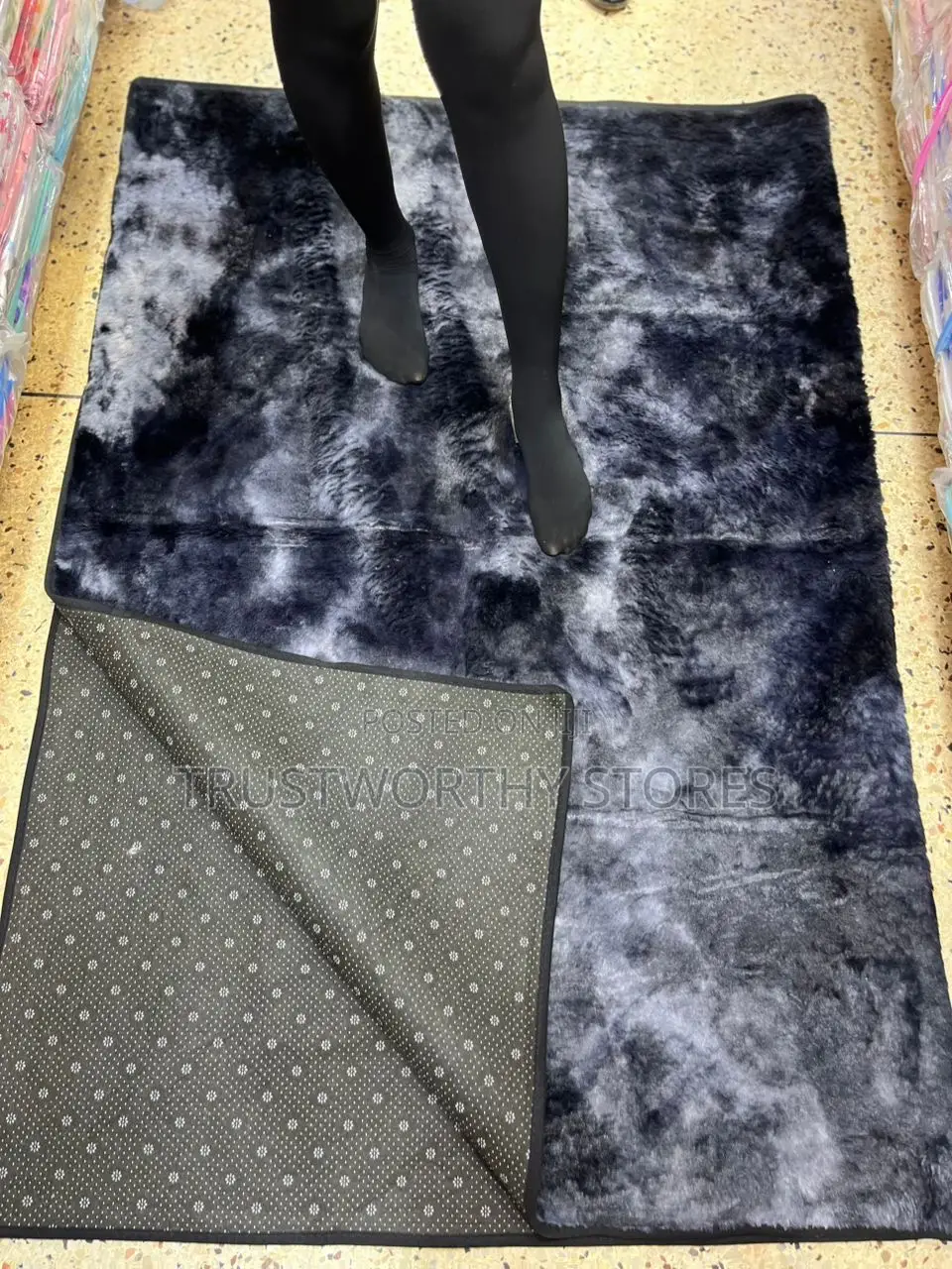 150x200cm Soft Fluffy Carpet Patched Black