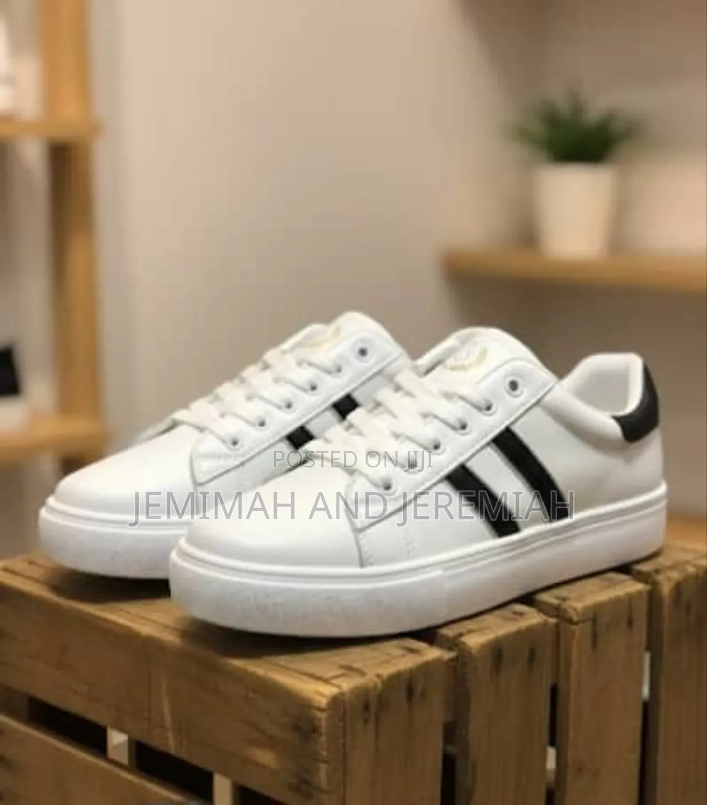 Unisex Classy Sneakers