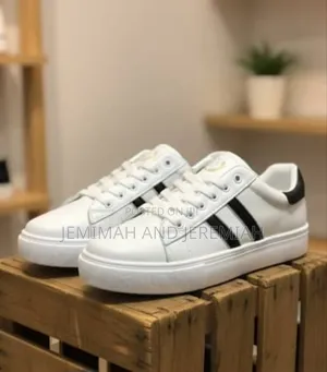 Unisex Classy Sneakers