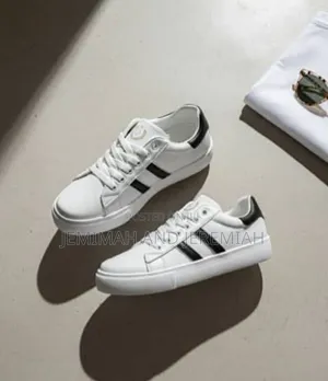 Unisex Classy Sneakers