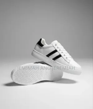 Unisex Classy Sneakers