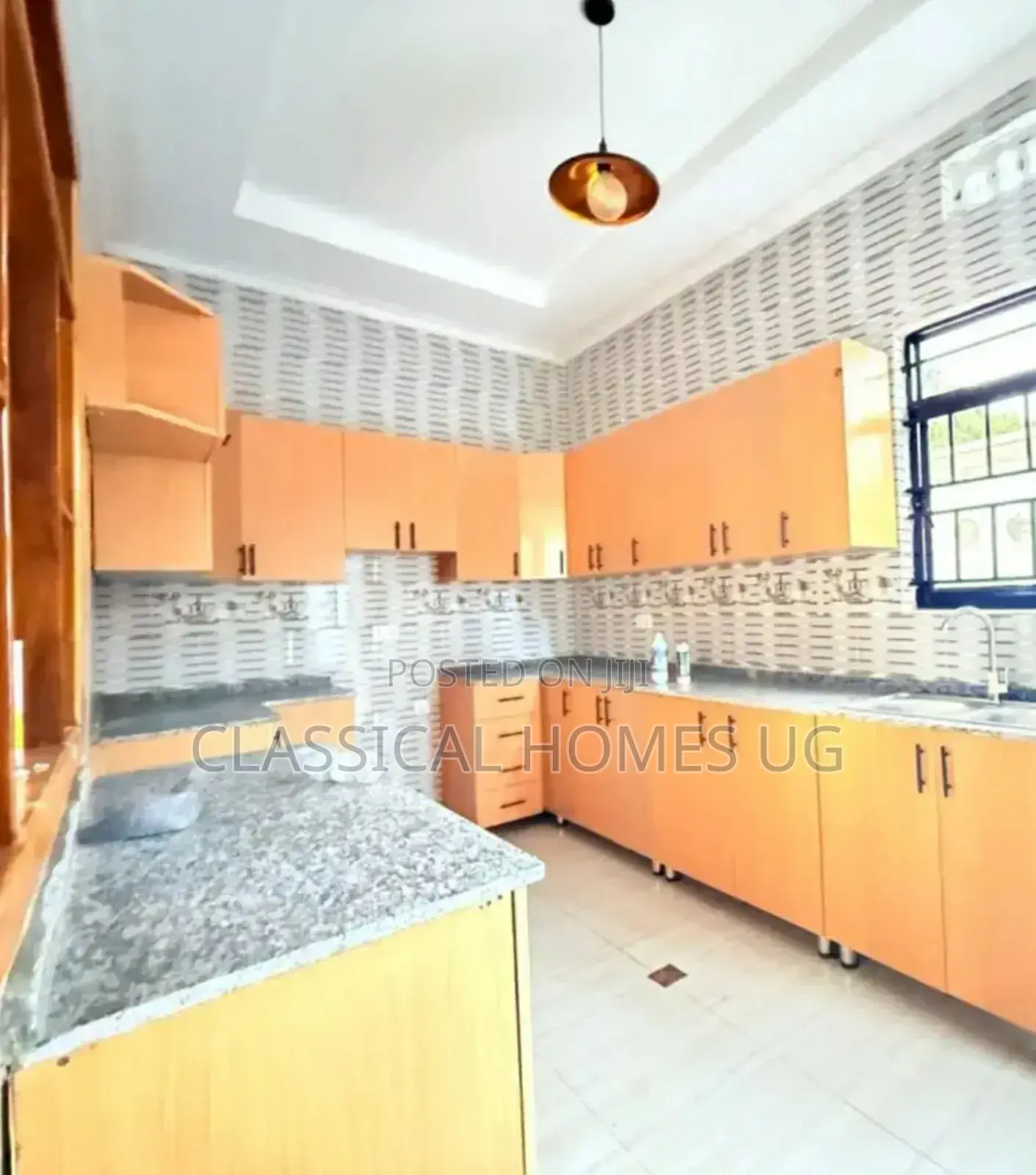 4bdrm Bungalow in Akright Bwebajja, Central Division for rent