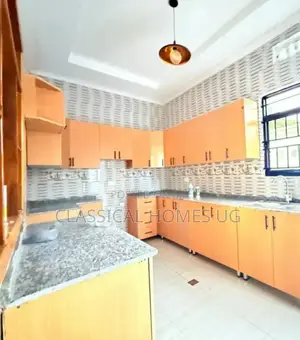 4bdrm Bungalow in Akright Bwebajja, Central Division for rent
