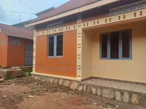 3bdrm Bungalow in Namasuba Town, Central Division for sale