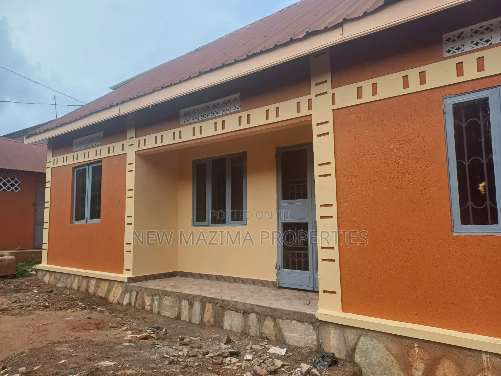 3bdrm Bungalow in Namasuba Town, Central Division for sale