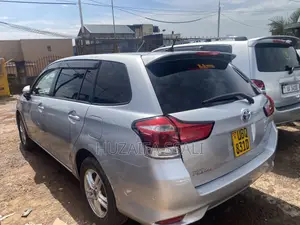 Toyota Corolla Fielder 2011 Silver