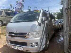 Toyota HiAce 2015 Silver