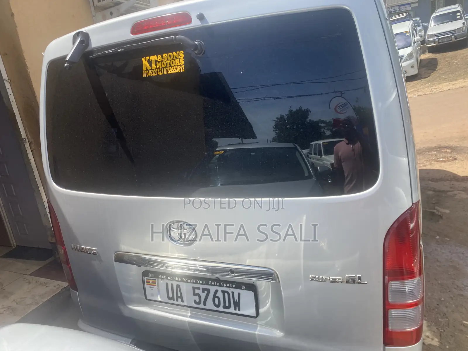 Toyota HiAce 2015 Silver