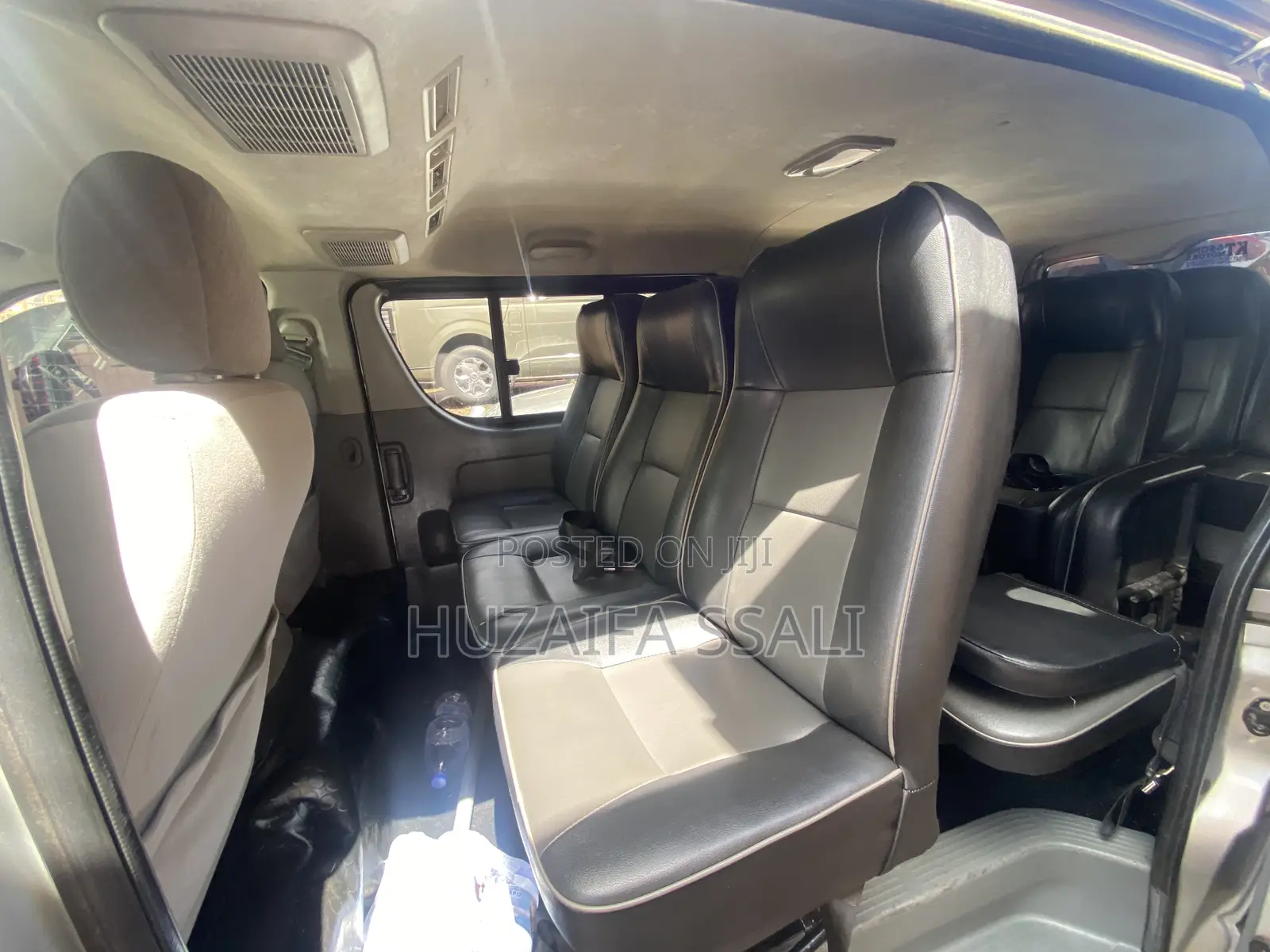 Toyota HiAce 2015 Silver