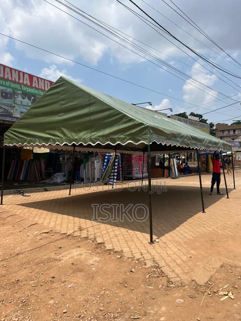 A Well Designed a-Shaped Army Green Tent