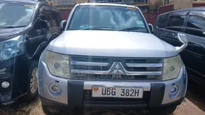 Mitsubishi Pajero 2008 Silver