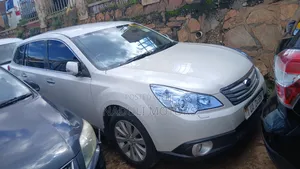 Subaru Outback 2011 White