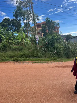 86 Decimals Plot of Land in Kinawataka Banda