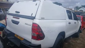 Toyota Hilux 2008 White
