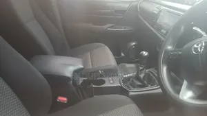 Toyota Hilux 2008 White