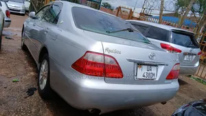 Toyota Crown 2006 Silver