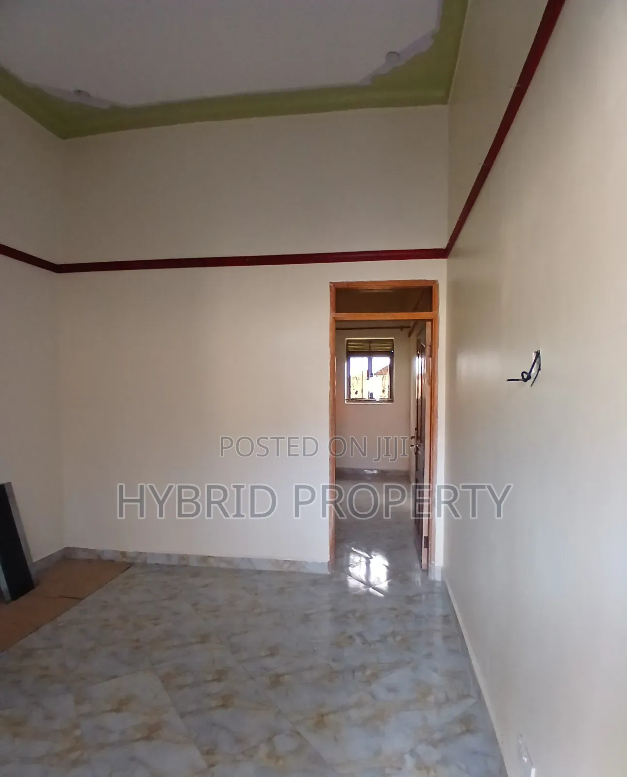 8bdrm Apartment in Kasubi Along Hoima, Rubaga for sale