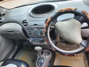 Toyota Platz 2005 Silver