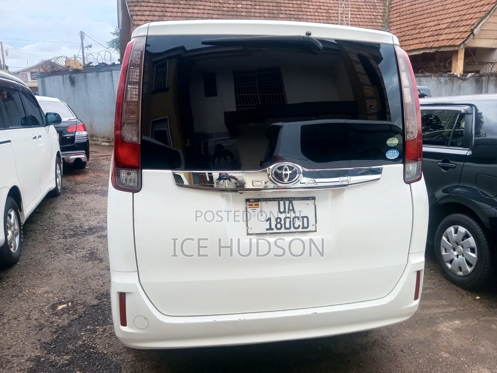 Toyota Noah 2015 White