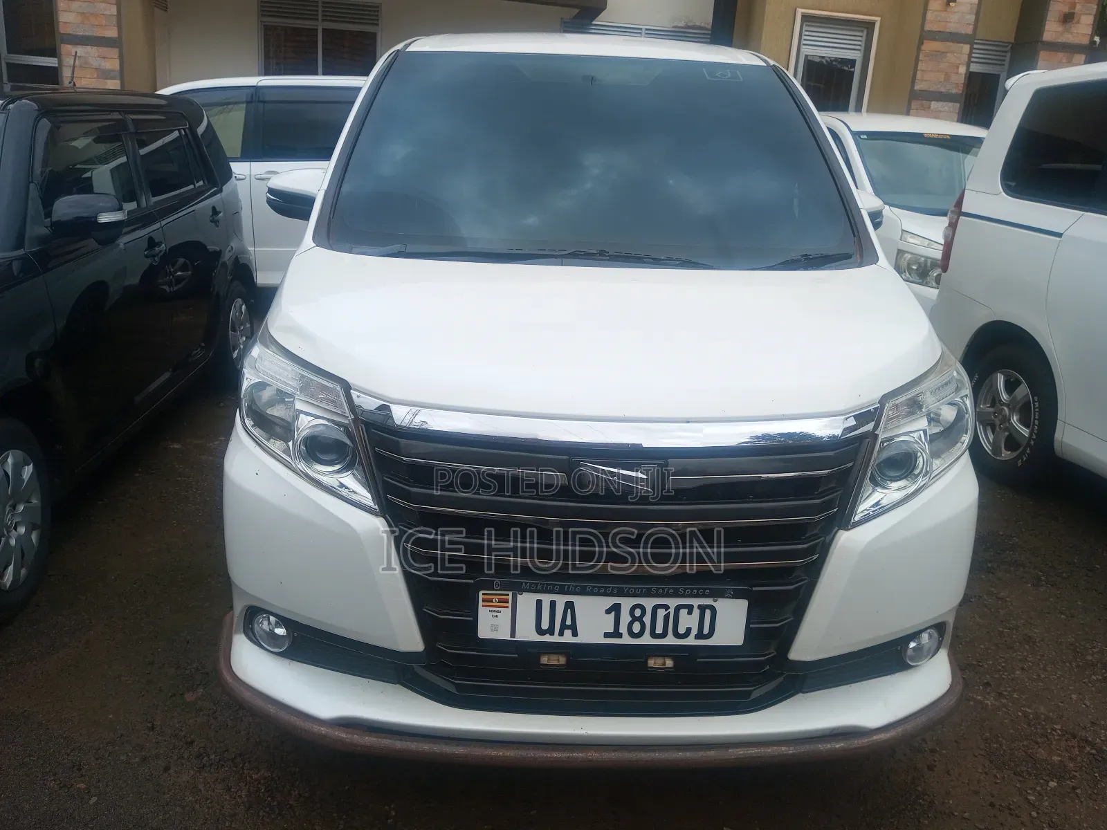 Toyota Noah 2015 White