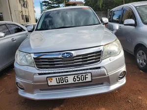 Subaru Forester 2010 Silver