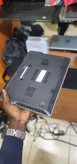 Laptop Dell Latitude e6230 4GB Intel Core i5 HDD 350GB