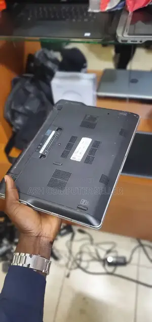Laptop Dell Latitude e6230 4GB Intel Core i5 HDD 350GB