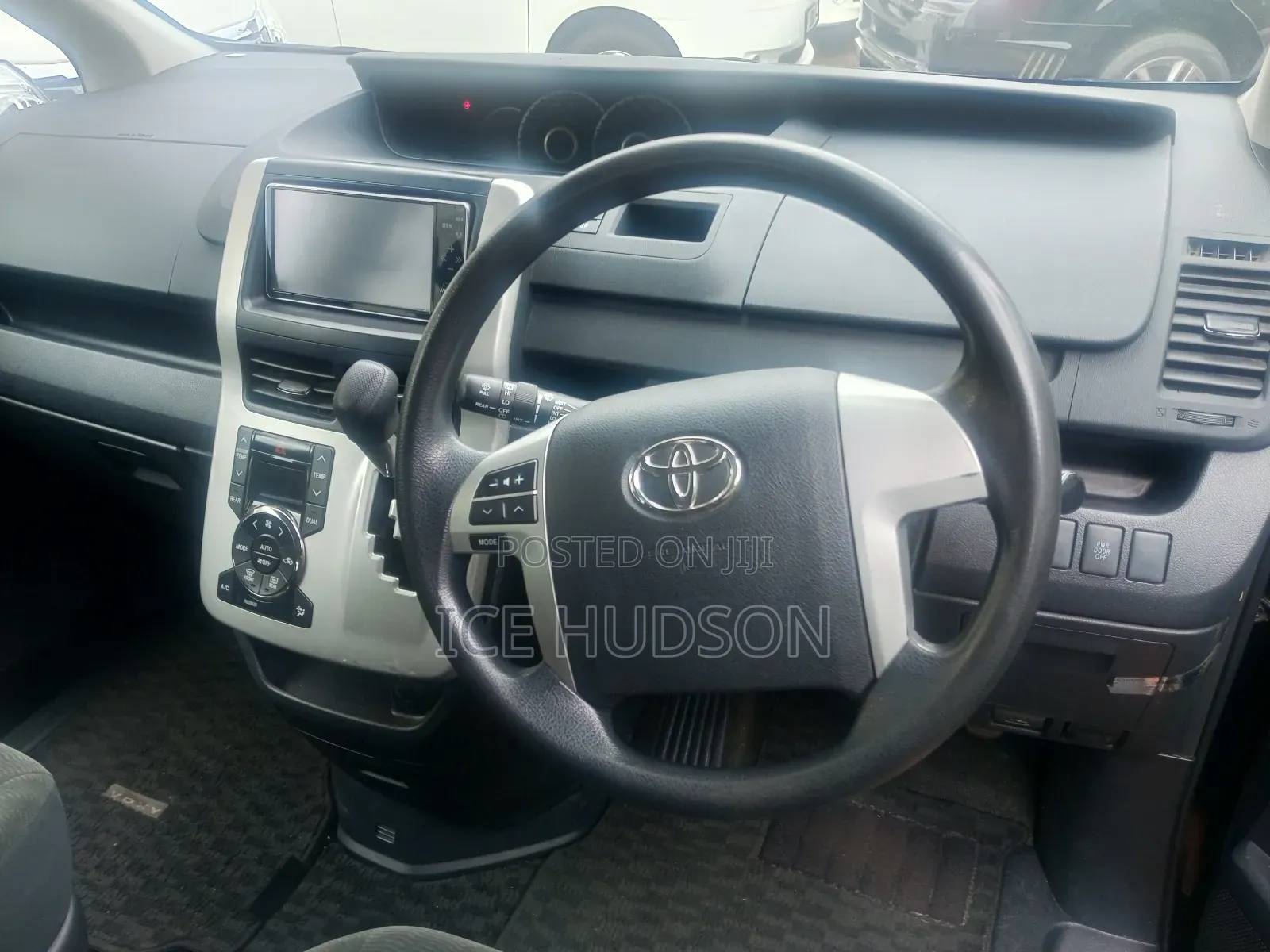 Toyota Voxy 2015 Black