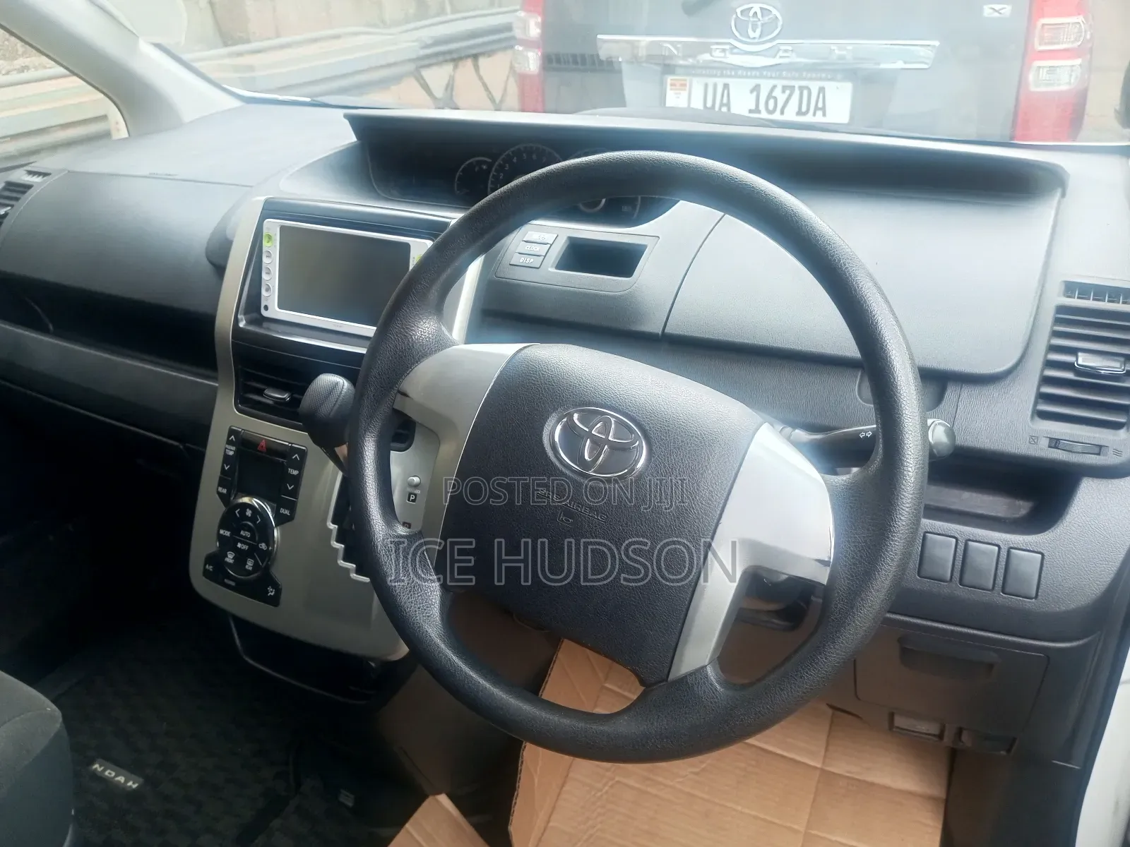 Toyota Noah 2014 White