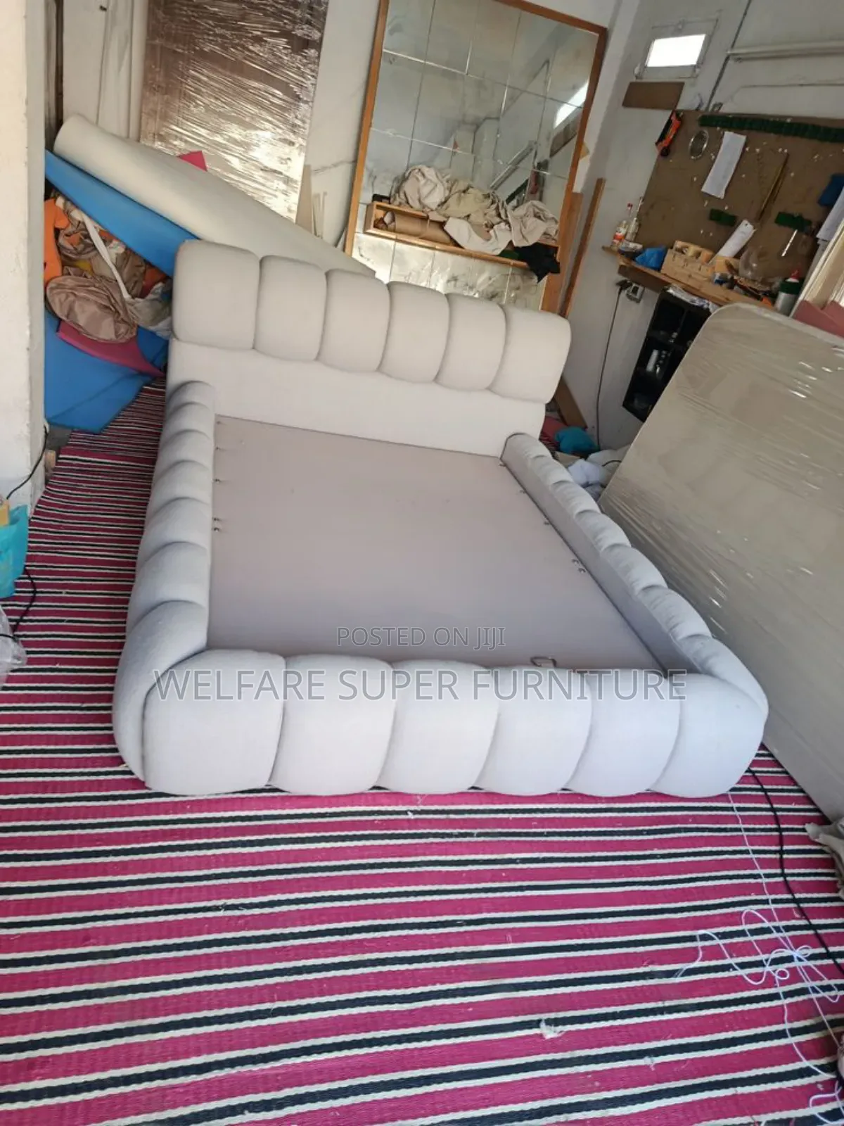 King Bed 5x6 Cream in Colour With Side Drawers