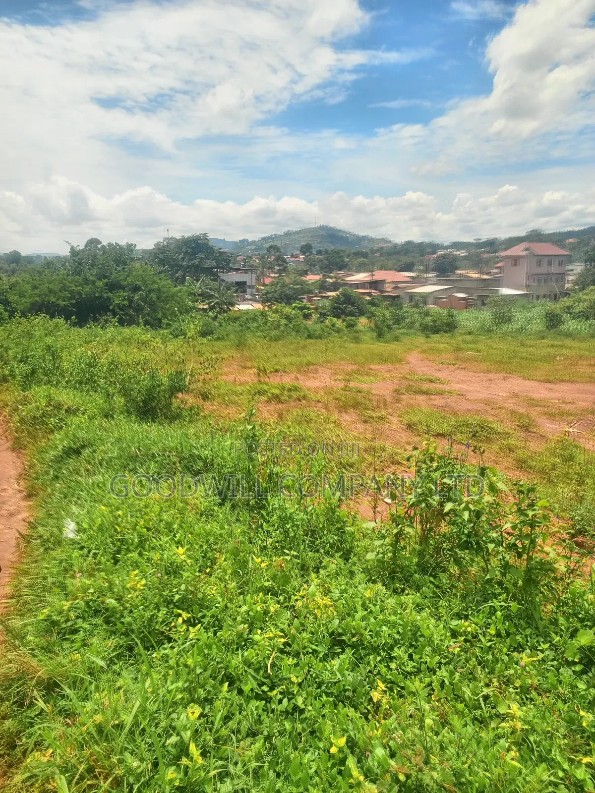 6 Acres of Land in Mbalala Mukono Touching on a Bigger Feeder Road