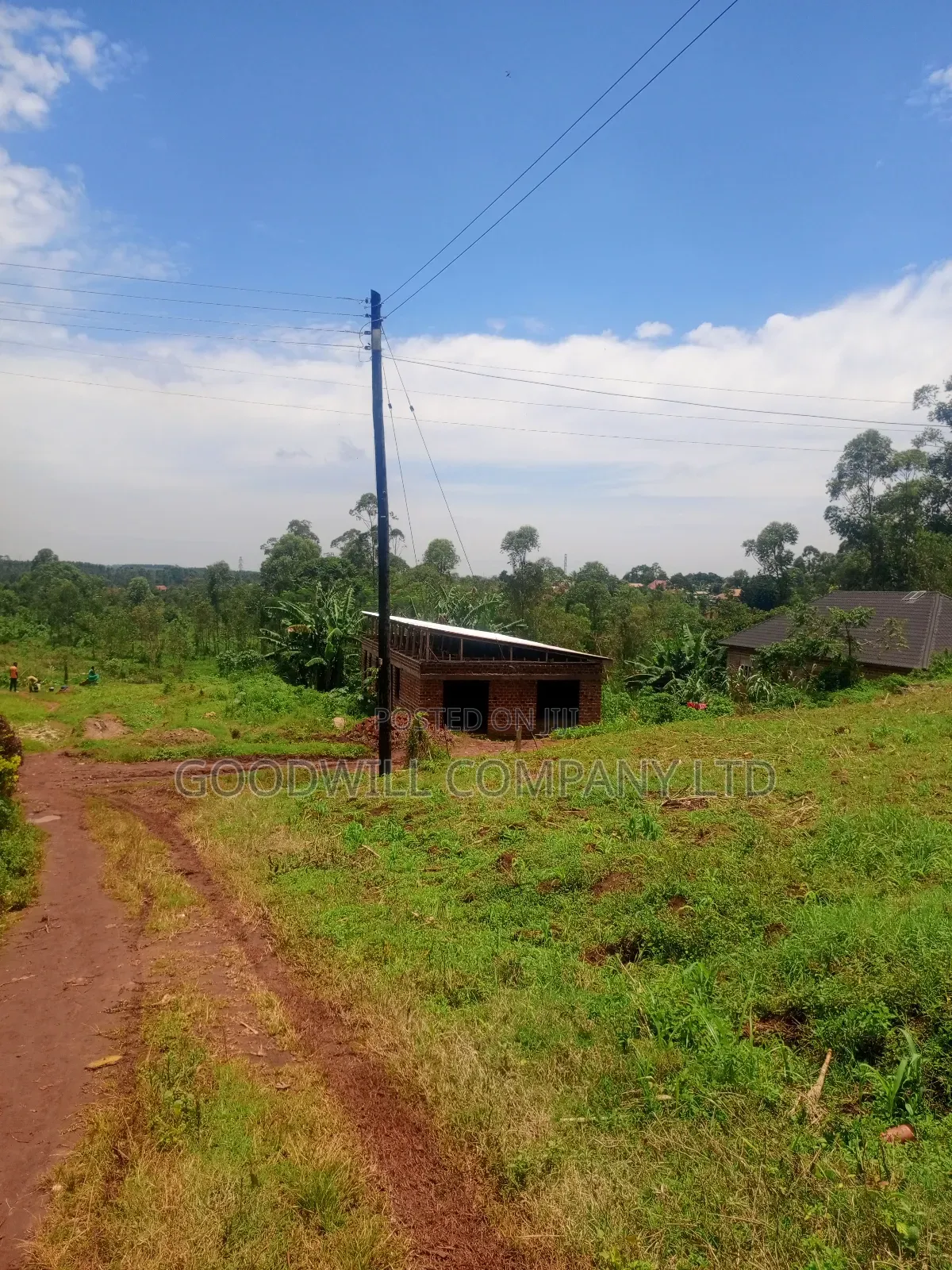 4 Acres of Land in Mbalala Mukono W/T Both Single 3phase Electricity