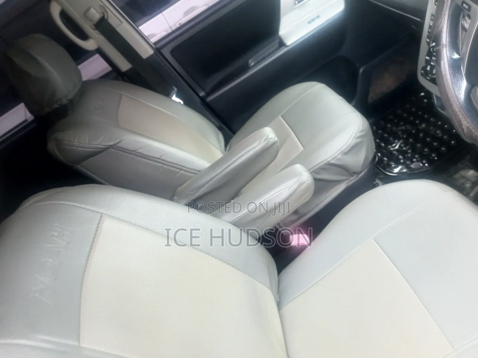 Toyota Noah 2014 White