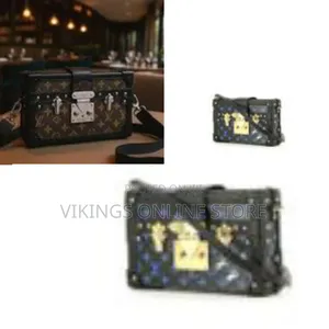 Square Crossbody Bag for Women Shoulder Bag Trendy Cellphone