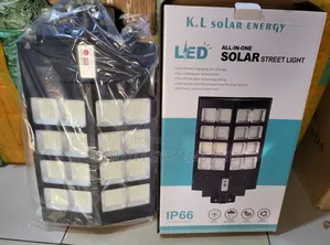 Led Solar Street Light 800 Watts With Remote and Mountable Pole
