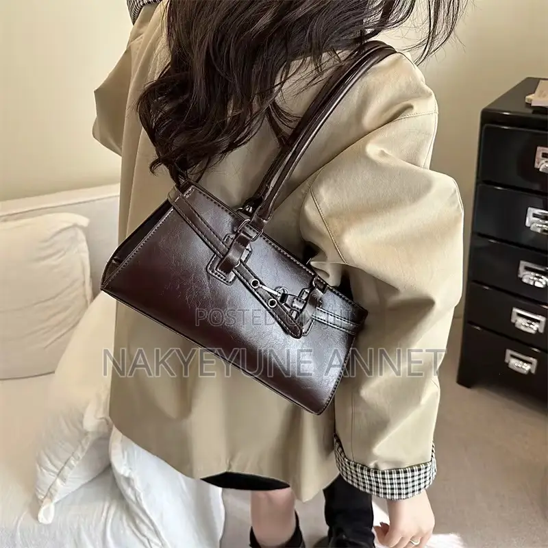 Large Capacity Crossbody Underarm Bag