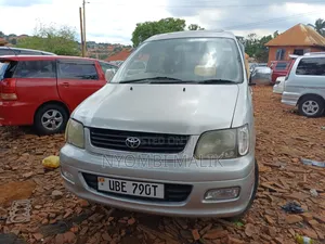 Toyota Noah 2.0 FWD (8 Seater) 2002 Silver