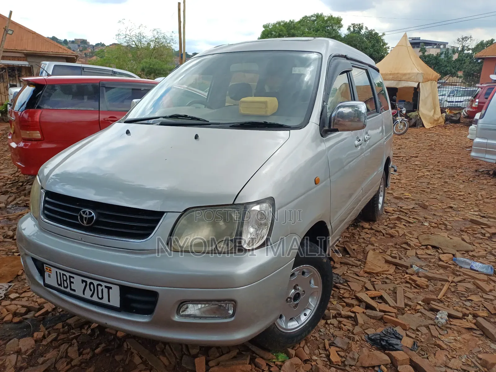 Toyota Noah 2.0 FWD (8 Seater) 2002 Silver
